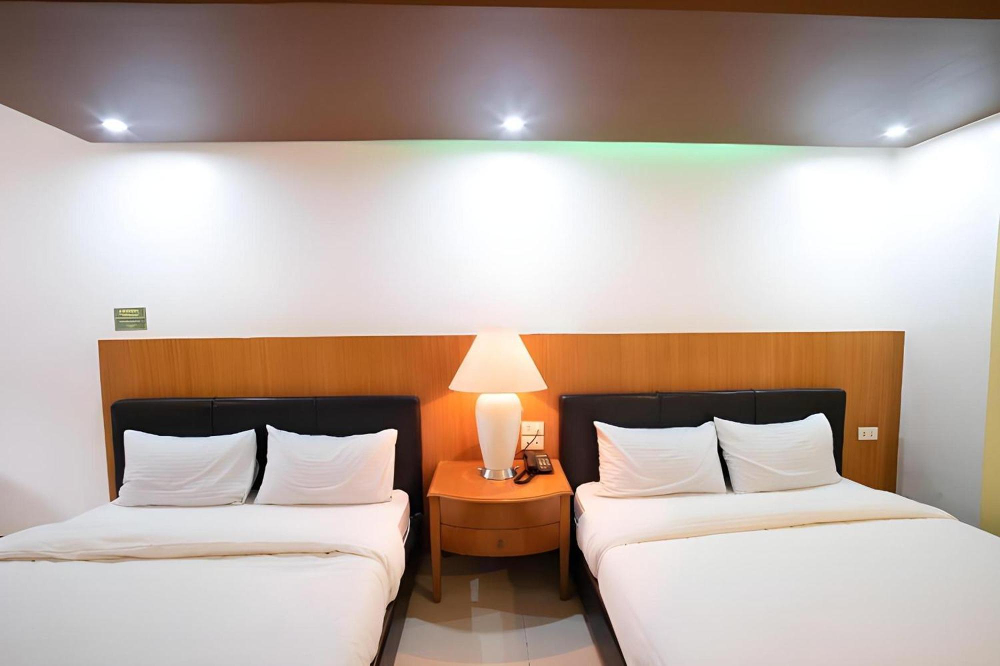 Oyo 195 Ranchotel - Binan Kültér fotó